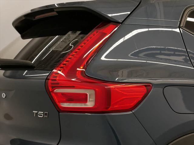 used 2022 Volvo XC40 car, priced at $22,863