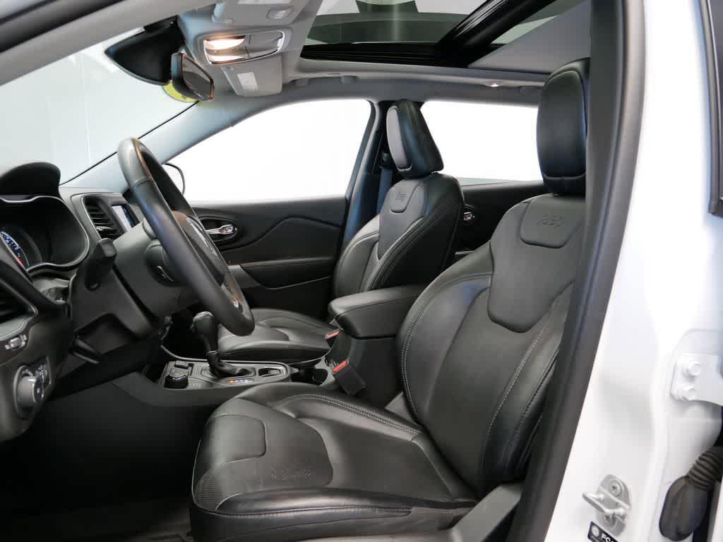 used 2022 Jeep Cherokee car, priced at $23,425