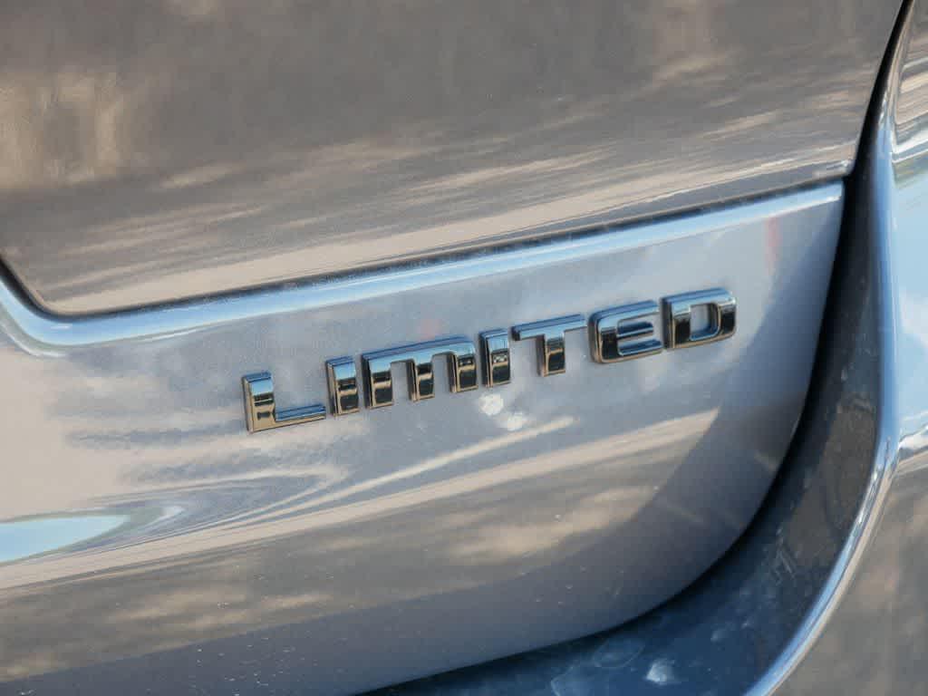 used 2025 Jeep Grand Cherokee L car, priced at $49,482