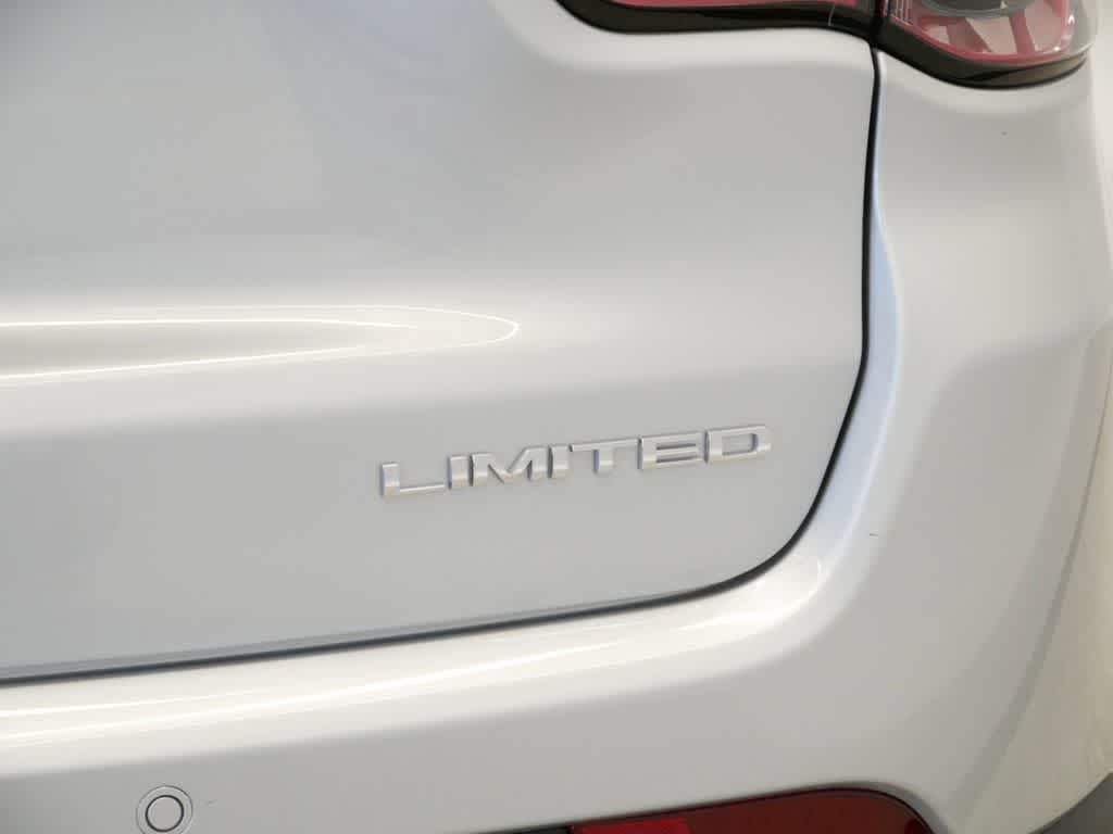 new 2025 Jeep Compass car, priced at $31,249