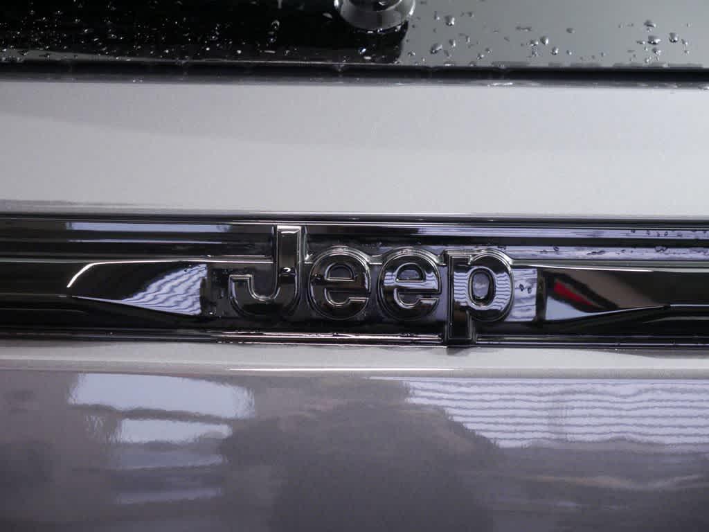 used 2024 Jeep Grand Cherokee car, priced at $36,974