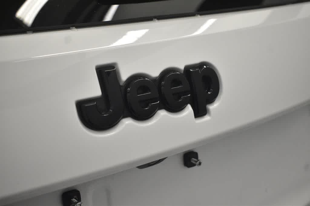 used 2021 Jeep Grand Cherokee car, priced at $26,258