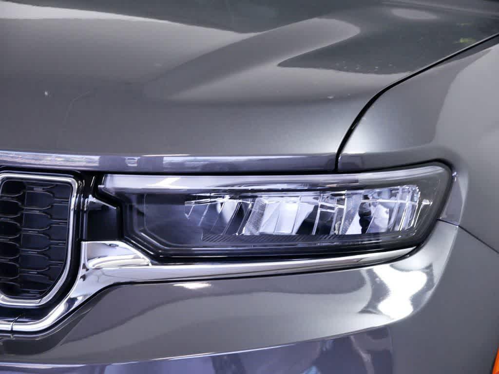 new 2025 Jeep Grand Cherokee car, priced at $45,341