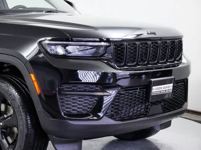 new 2024 Jeep Grand Cherokee car, priced at $45,935