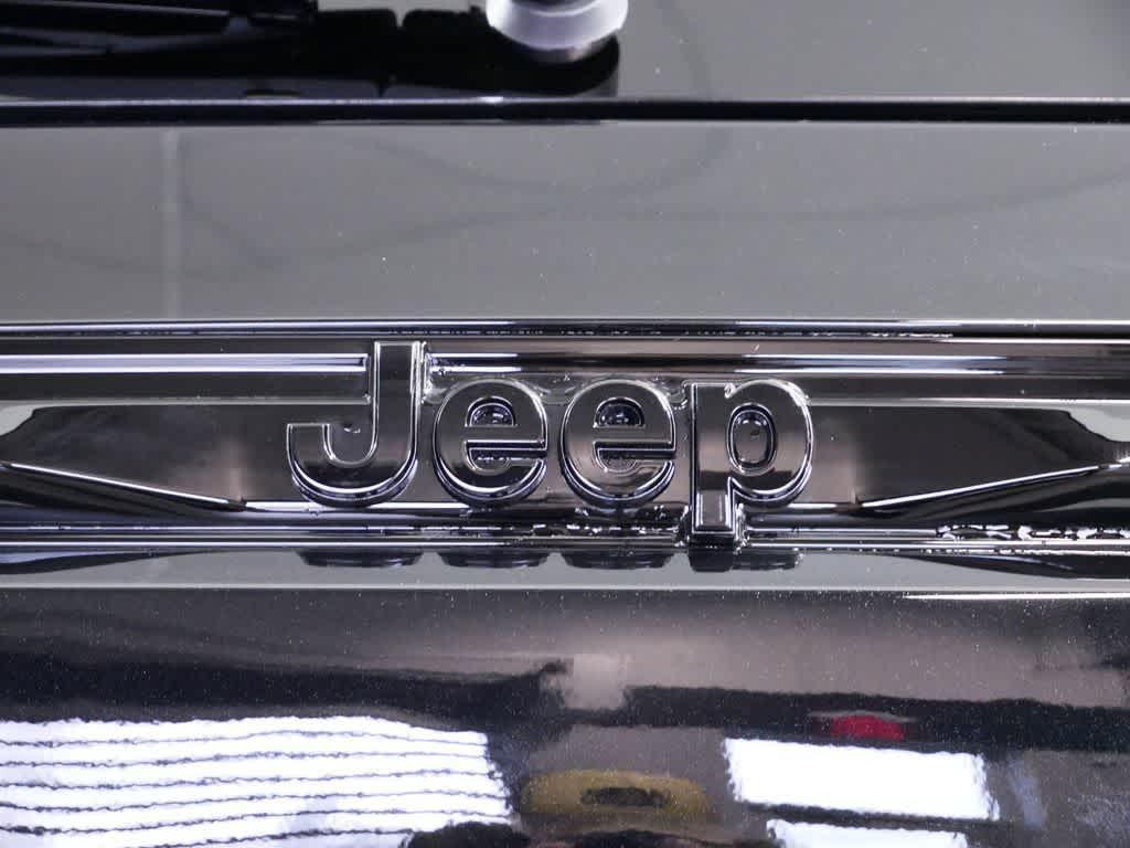 used 2024 Jeep Grand Cherokee car, priced at $41,537