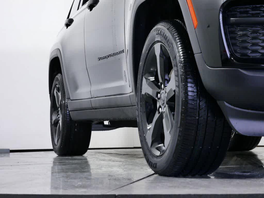 used 2024 Jeep Grand Cherokee car, priced at $41,537