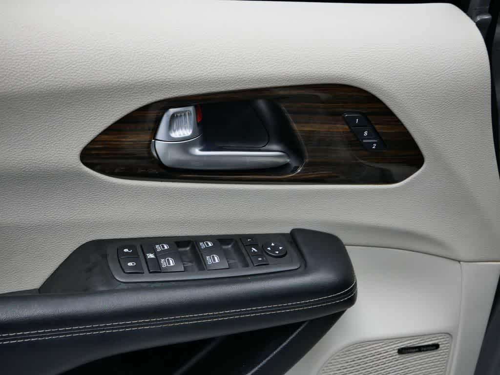 used 2022 Chrysler Pacifica car, priced at $27,388