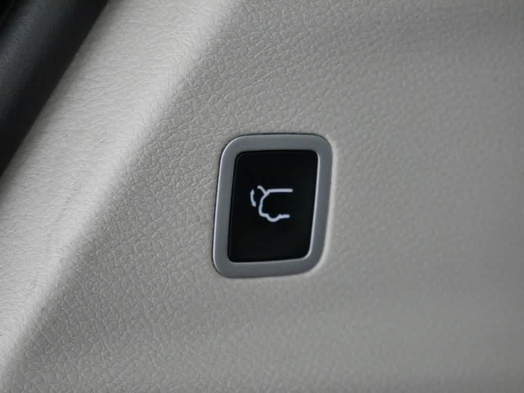 used 2022 Chrysler Pacifica car, priced at $27,388