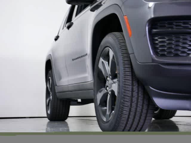 new 2024 Jeep Grand Cherokee car, priced at $47,115