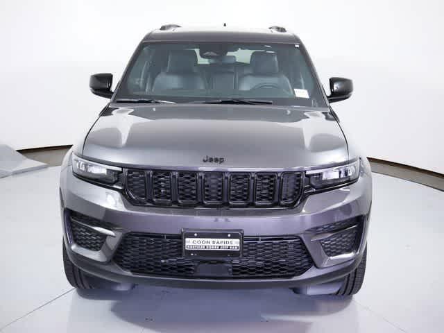 new 2024 Jeep Grand Cherokee car, priced at $47,115