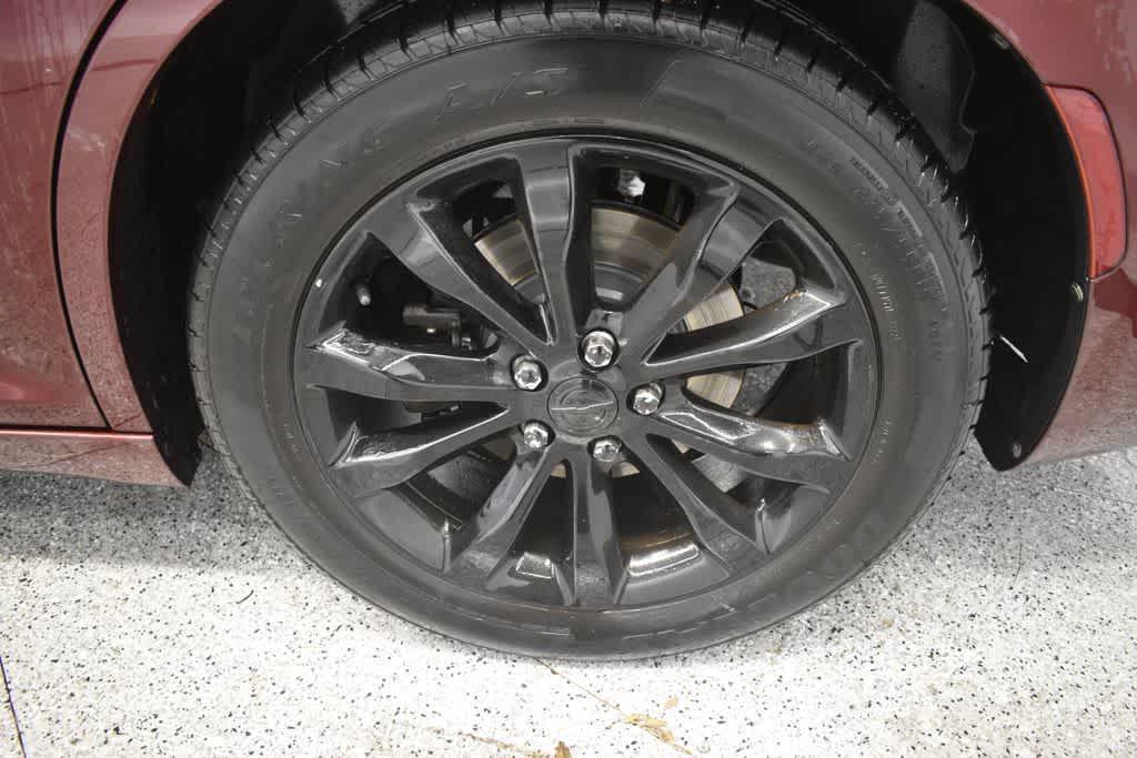 used 2017 Chrysler 300 car, priced at $10,038