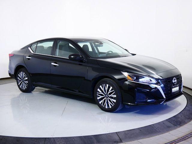 used 2023 Nissan Altima car, priced at $24,685