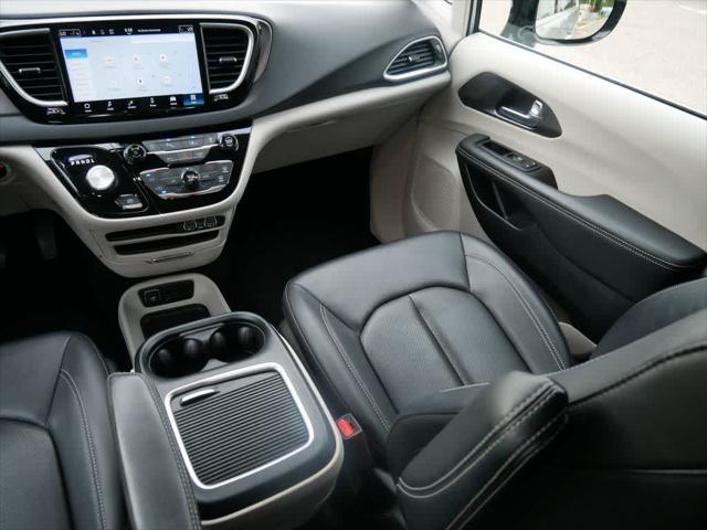 used 2024 Chrysler Pacifica car, priced at $30,493