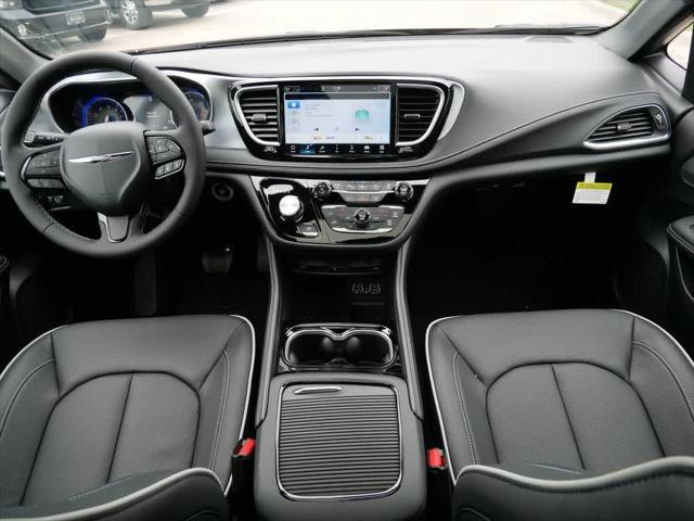 new 2025 Chrysler Pacifica car, priced at $57,878