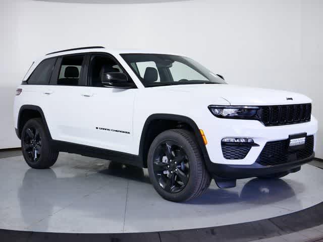 new 2025 Jeep Grand Cherokee car, priced at $50,673