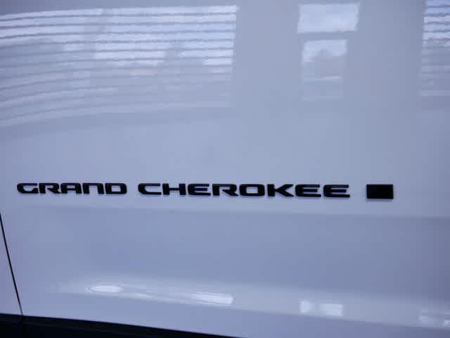 new 2025 Jeep Grand Cherokee car, priced at $50,673