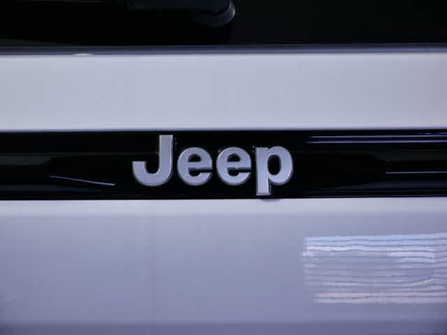 new 2025 Jeep Grand Cherokee car, priced at $46,114