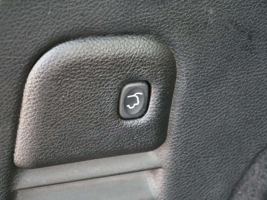 used 2018 Jeep Grand Cherokee car, priced at $16,961