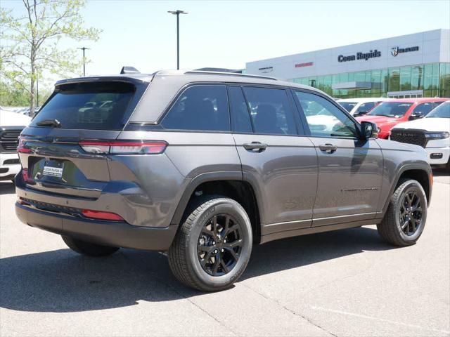 new 2025 Jeep Grand Cherokee car, priced at $45,591
