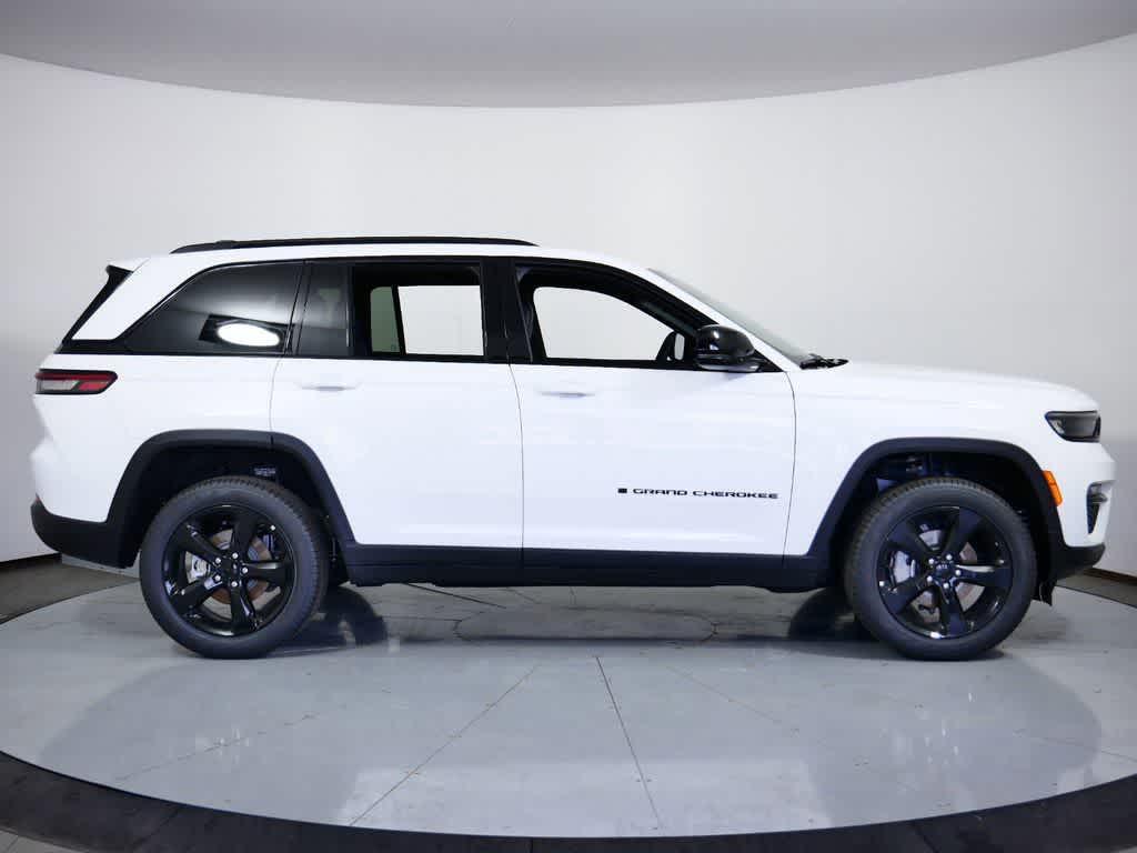 new 2025 Jeep Grand Cherokee car, priced at $46,298