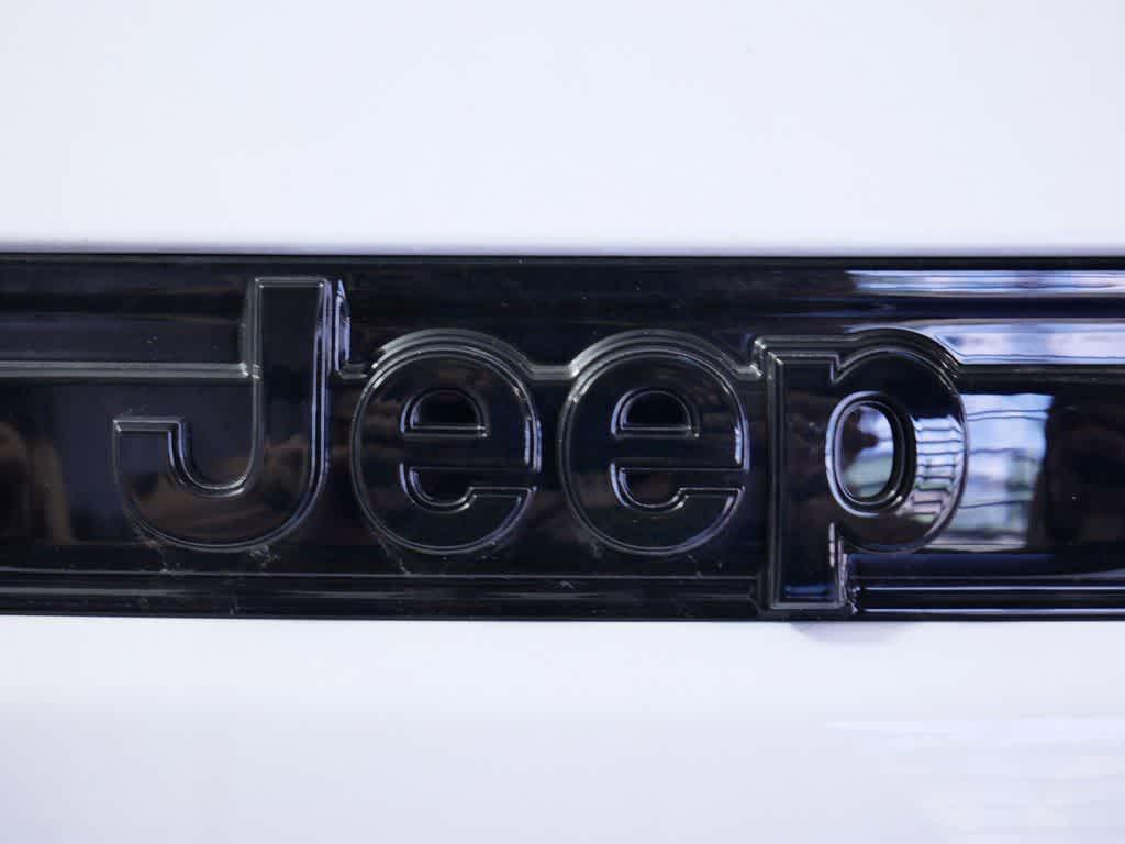 new 2025 Jeep Grand Cherokee car, priced at $46,298