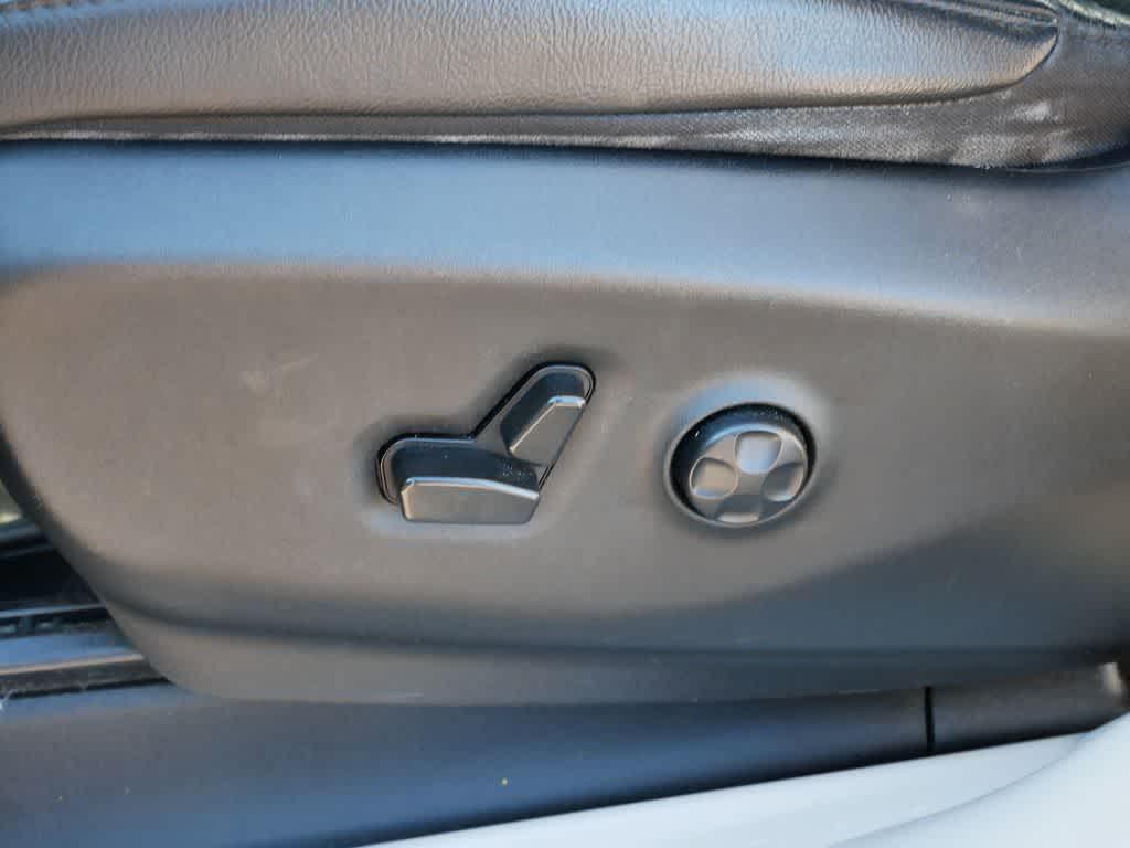 used 2022 Chrysler Pacifica car, priced at $21,422