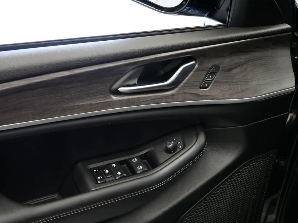 used 2023 Jeep Grand Cherokee car, priced at $32,987