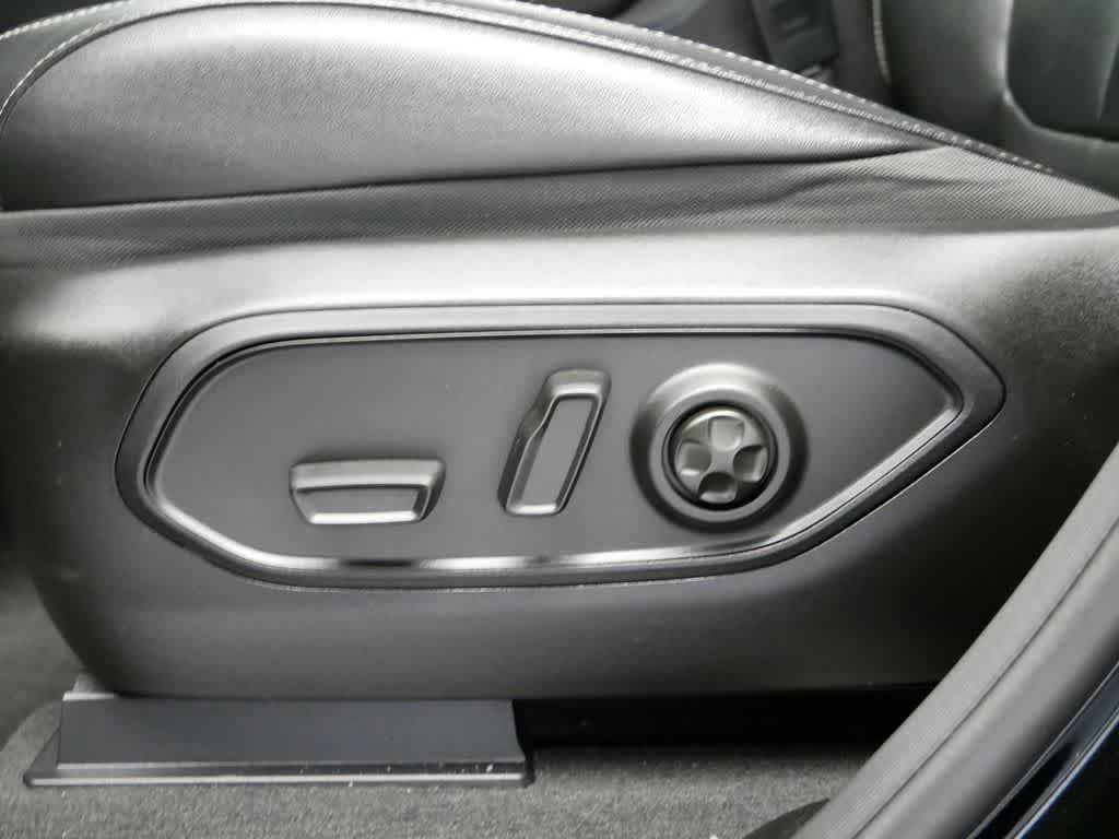 used 2023 Jeep Grand Cherokee car, priced at $32,987