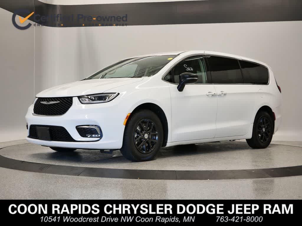 used 2024 Chrysler Pacifica car, priced at $27,740