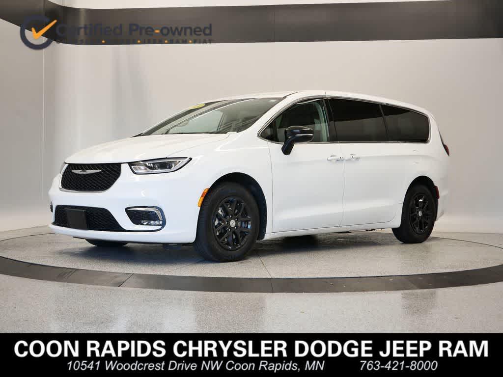 used 2024 Chrysler Pacifica car, priced at $27,900