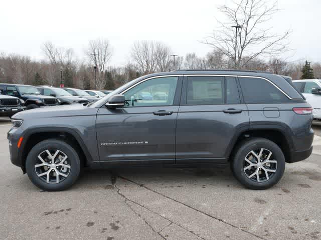 new 2025 Jeep Grand Cherokee car, priced at $48,820