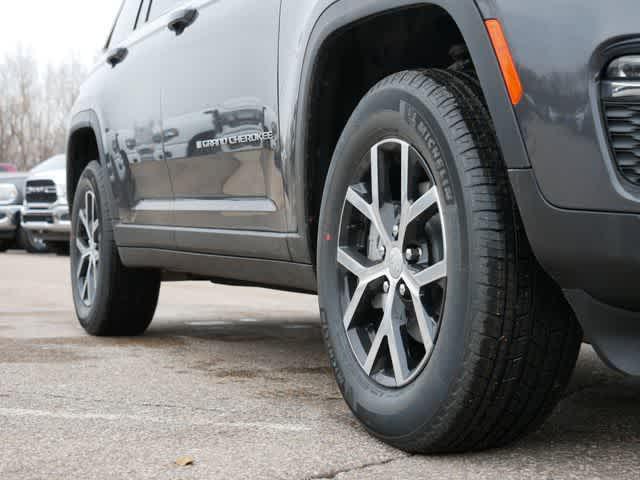 new 2025 Jeep Grand Cherokee car, priced at $48,820