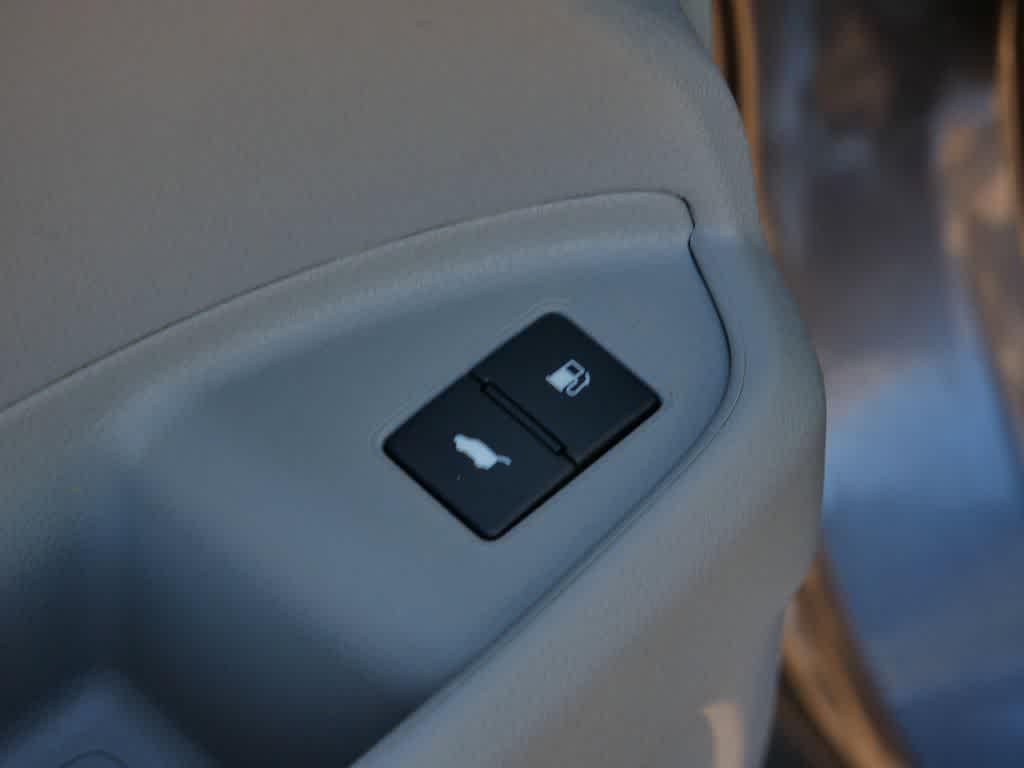 used 2018 Honda Pilot car, priced at $21,235