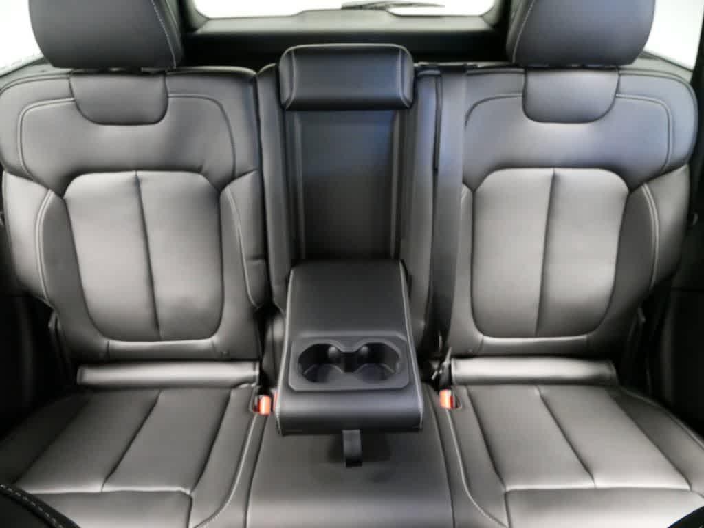 new 2025 Jeep Grand Cherokee car, priced at $47,134
