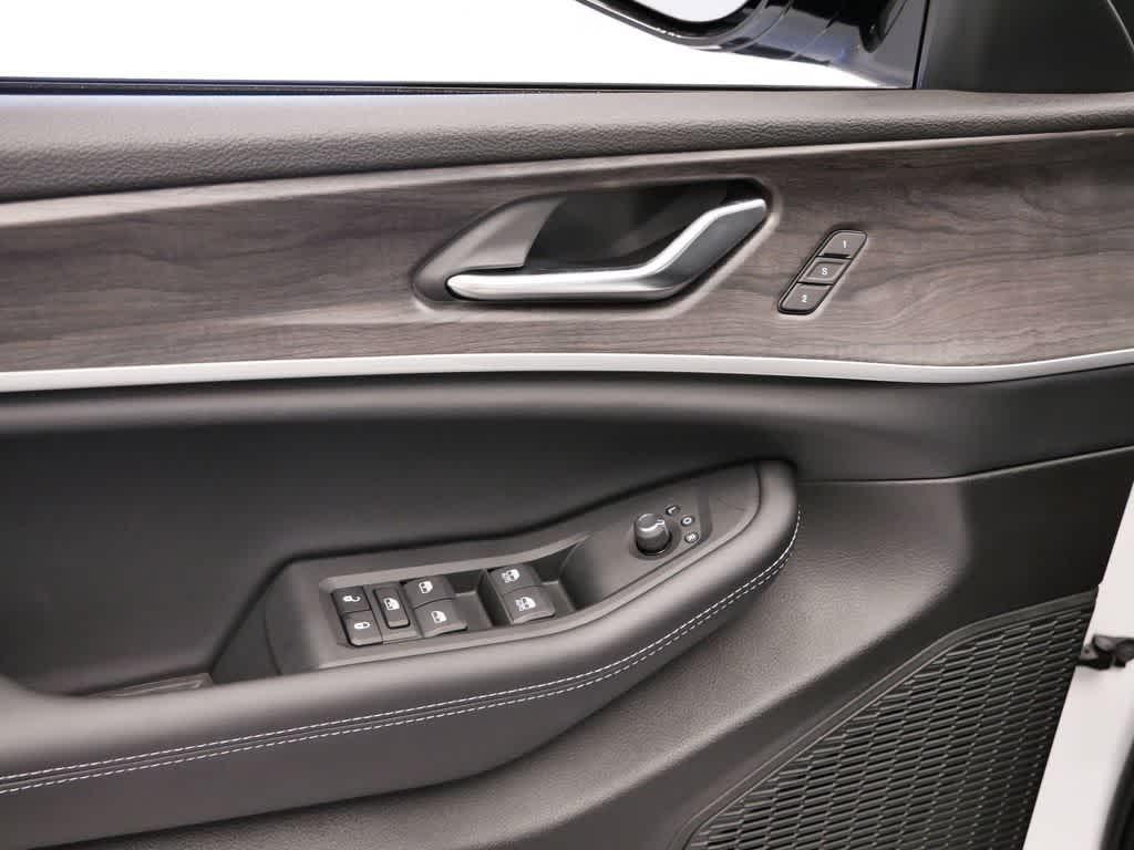 new 2025 Jeep Grand Cherokee car, priced at $47,134