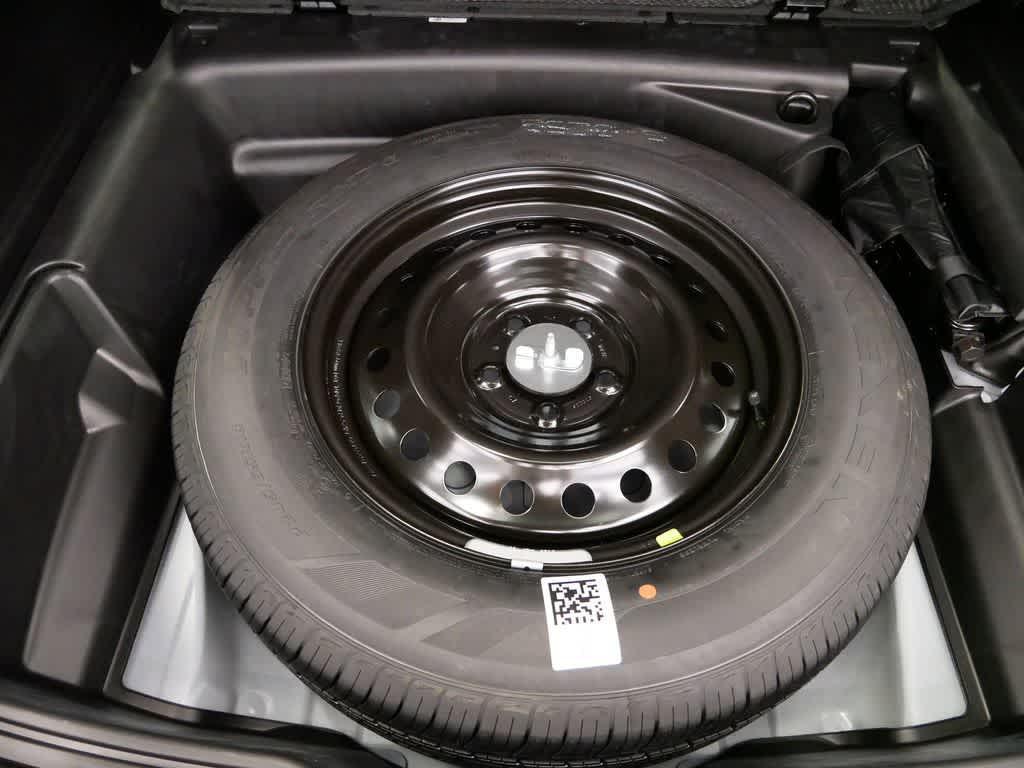 new 2025 Jeep Grand Cherokee car, priced at $47,134