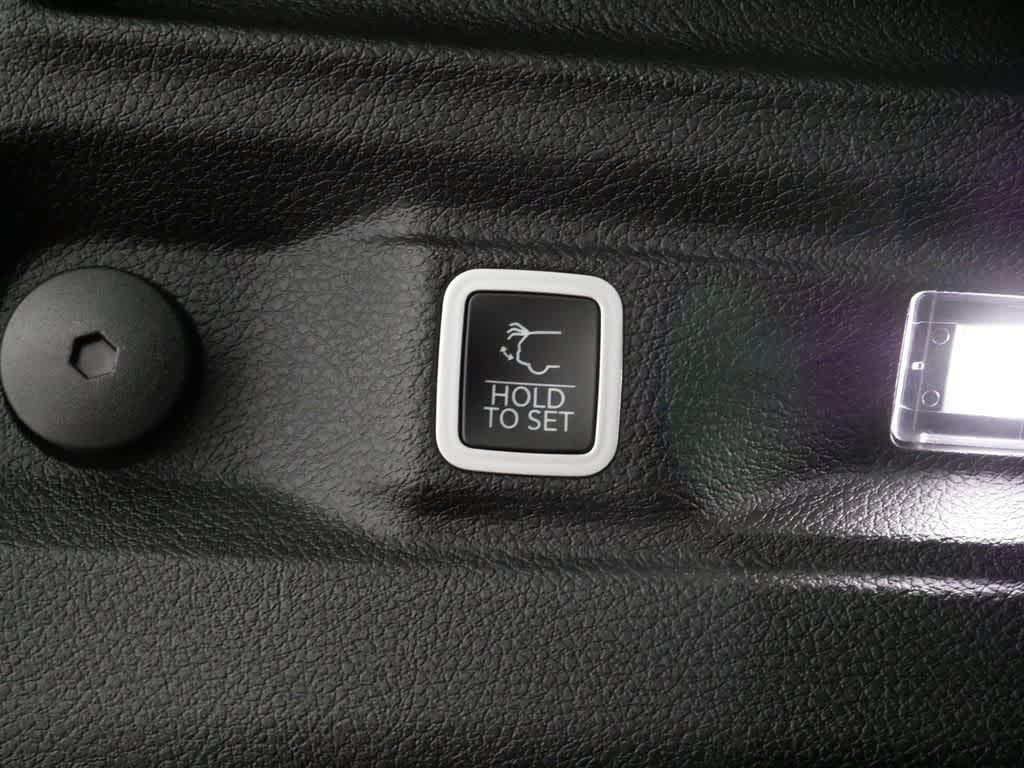 used 2024 Jeep Grand Cherokee L car, priced at $37,576
