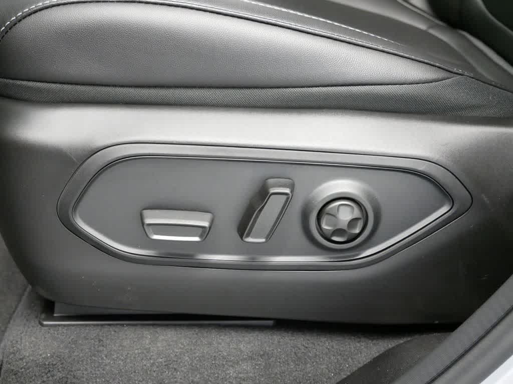 new 2025 Jeep Grand Cherokee car, priced at $46,210