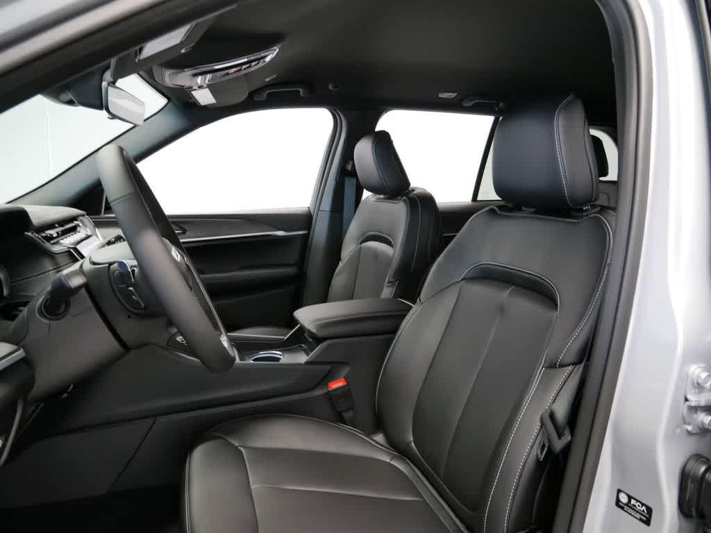 new 2025 Jeep Grand Cherokee car, priced at $46,210