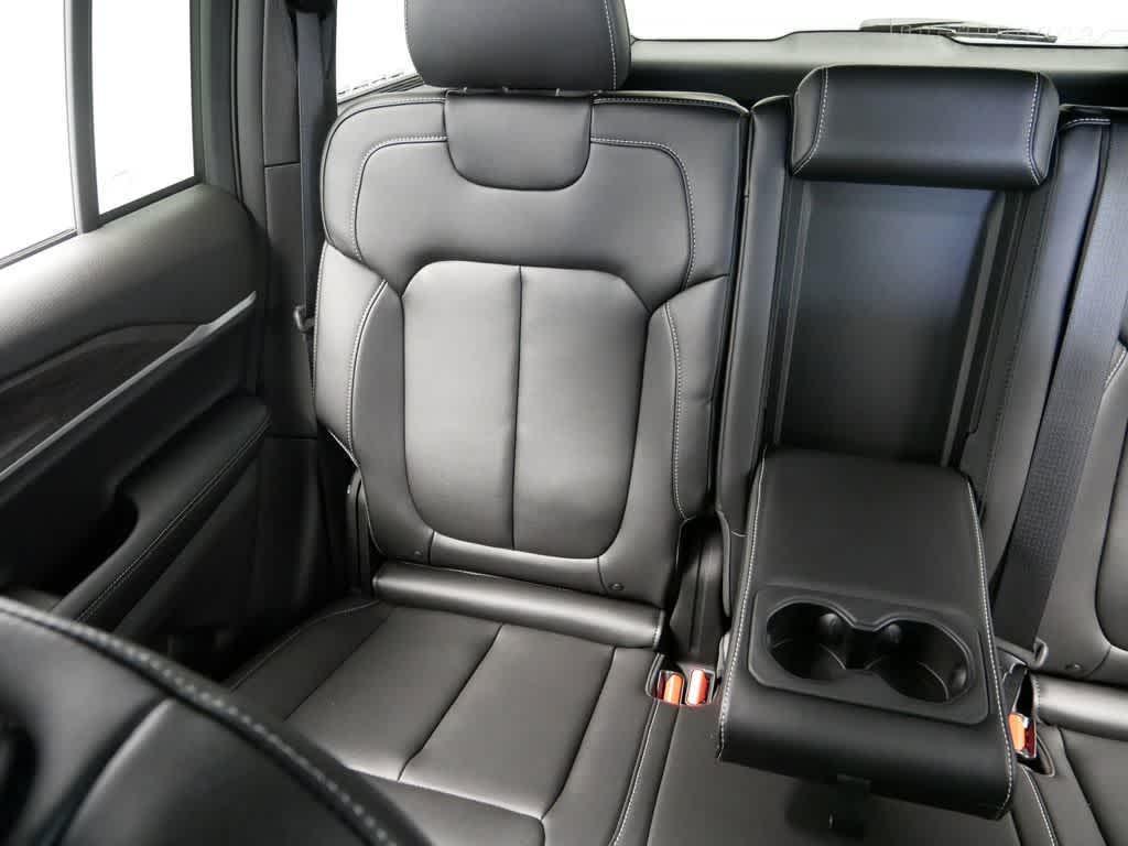 new 2025 Jeep Grand Cherokee car, priced at $46,210