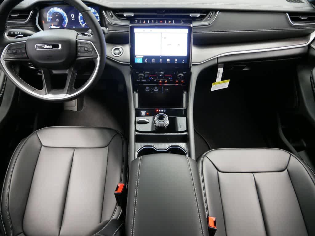 new 2025 Jeep Grand Cherokee car, priced at $46,210