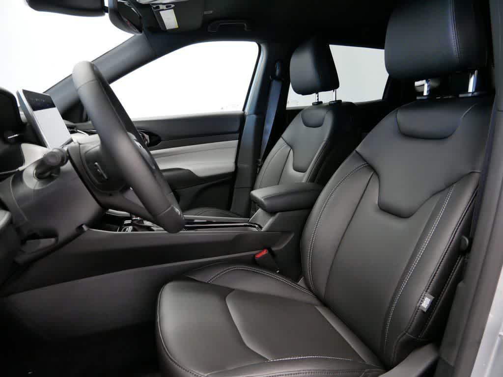 new 2025 Jeep Compass car, priced at $32,835