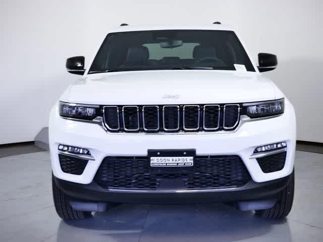 new 2025 Jeep Grand Cherokee car, priced at $46,114