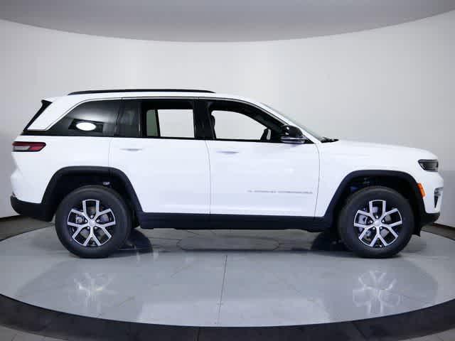 new 2025 Jeep Grand Cherokee car, priced at $46,114