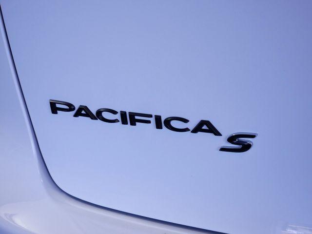 new 2024 Chrysler Pacifica car, priced at $47,247