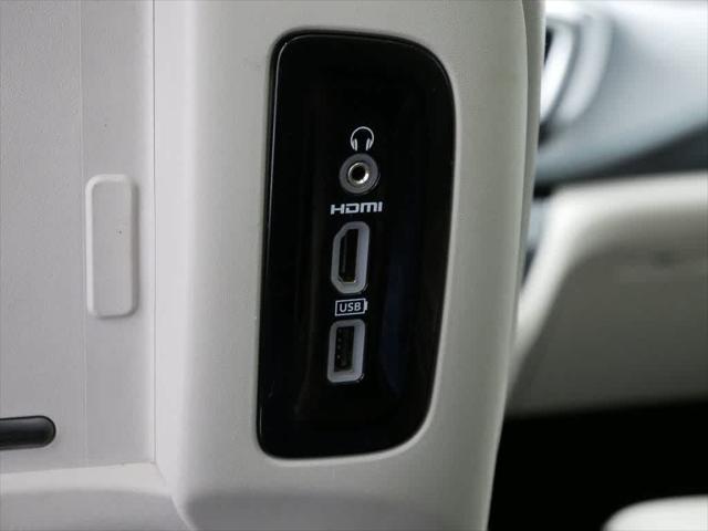 used 2018 Chrysler Pacifica Hybrid car, priced at $12,743