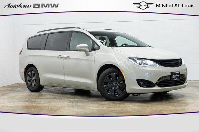 used 2019 Chrysler Pacifica Hybrid car, priced at $26,000