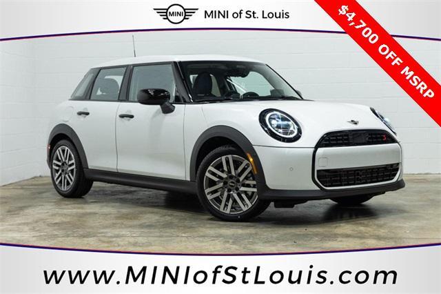 used 2025 MINI Hardtop car, priced at $31,980