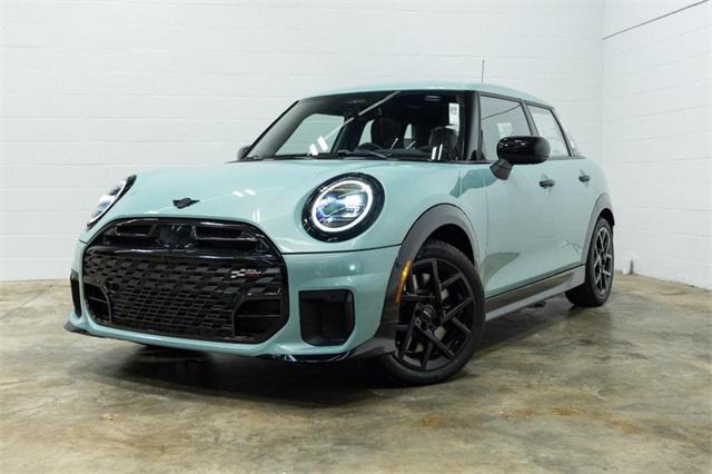 new 2025 MINI Hardtop car, priced at $40,580