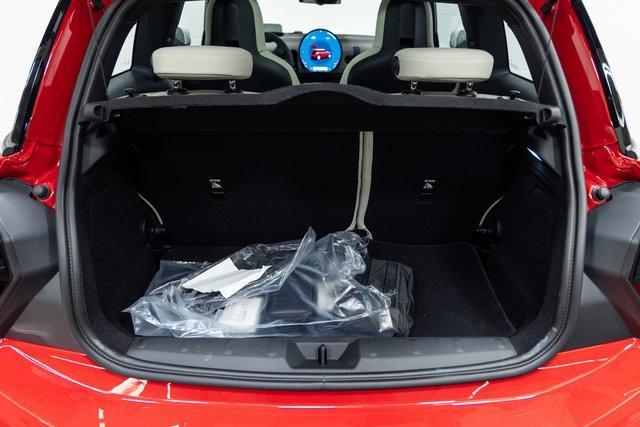 used 2025 MINI Hardtop car, priced at $32,680